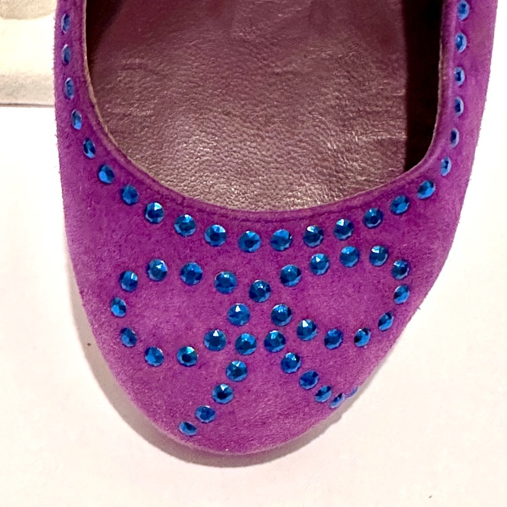 MARC JACOBS Purple Suede w Blue Stud Bow Accents 1.5” Heels | EUC | Size  37.5 - Picture 3 of 7